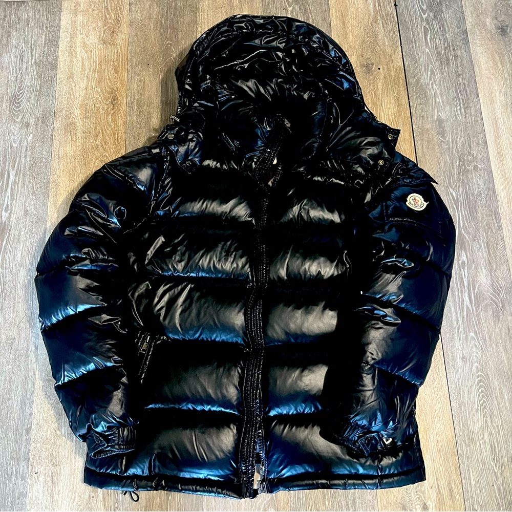 MONCLER EVEREST SIZE 4 (LARGE) SPRING SALE! BLACK PUFFER